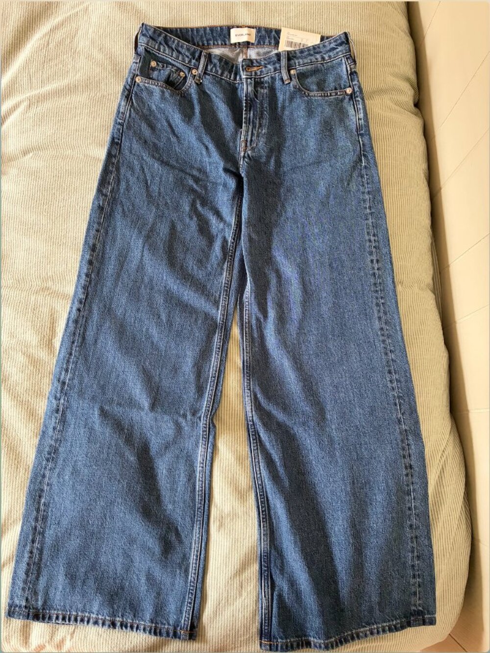 Brand new Everlane Women's Low-Key Jean in Medium Blue, Size 25